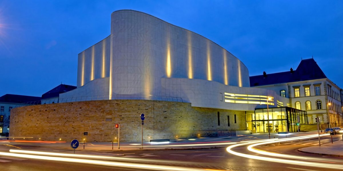 4132355c-d3b2-4baa-ae54-4dd9aafe6a47